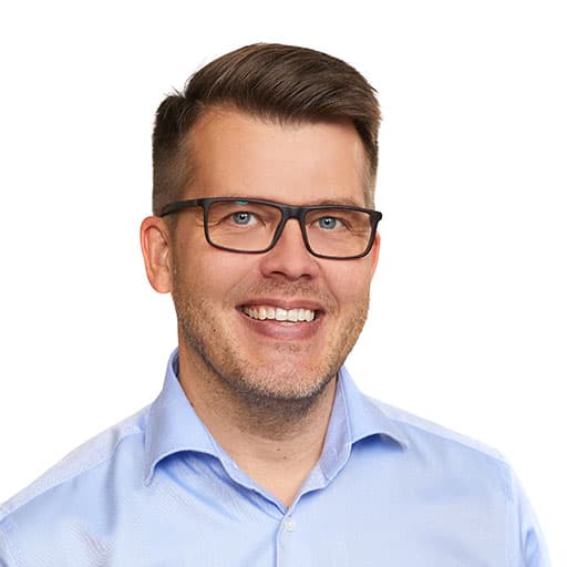 Petteri Kousa Lääketieteen tohtori — Pihlajalinna