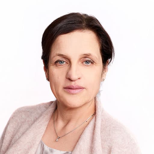 Susanna Laaksovirta Lääketieteen lisensiaatti, Lääketieteen tohtori — Pihlajalinna