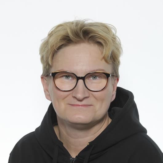 Mira Karjalainen  — Pihlajalinna
