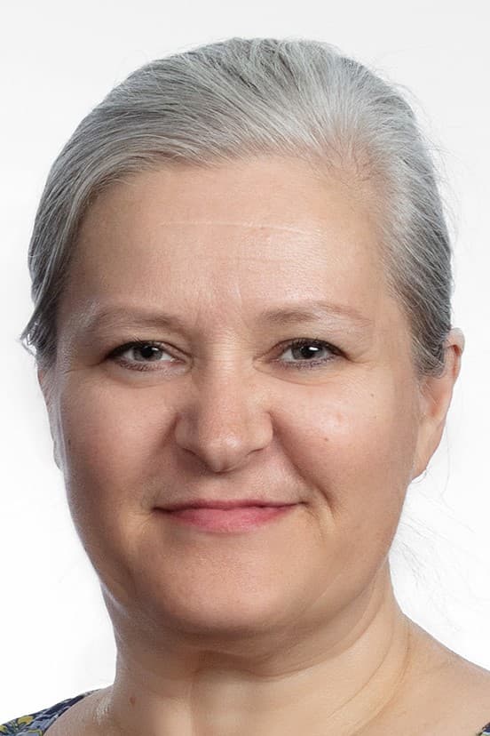 Kirsi Virtanen Lääketieteen tohtori, Lääketieteen lisensiaatti — Pihlajalinna